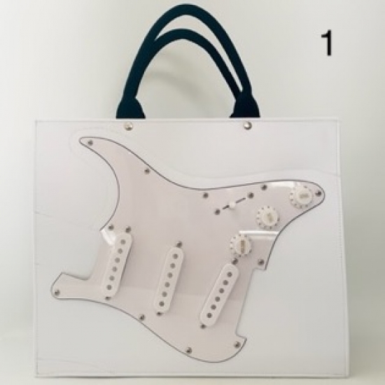 MY ELEKI BAG Mk3  牛革製の場合