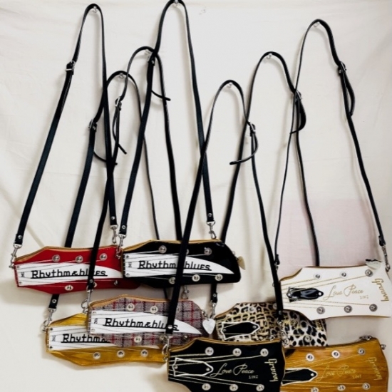 Guitar head pouch shoulder