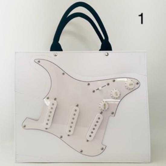 MY ELEKI BAG Mk3  牛革製の場合